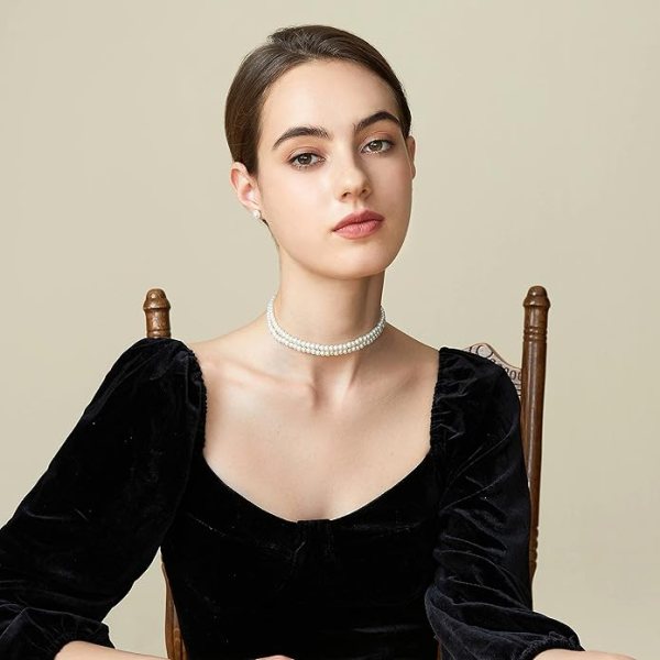 What to Wear to 'Wuthering Heights' Movie Date Night