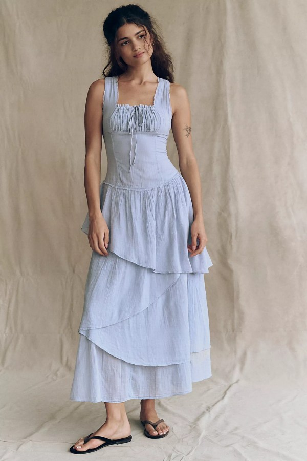 What to Wear to 'Wuthering Heights' Movie Date Night