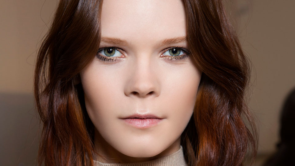 model-red-dyed-hair